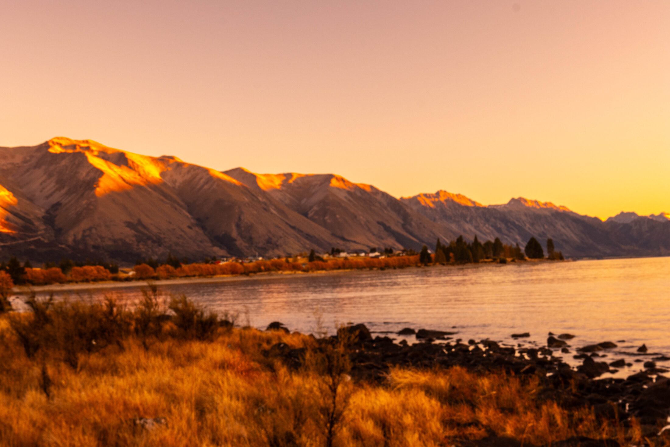Sunrise at Lake Ohau, New Zealand — photo 9 of 14